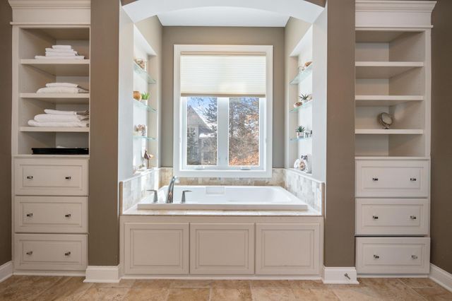 6357 Coteau Trail, Eden Prairie, MN 55344