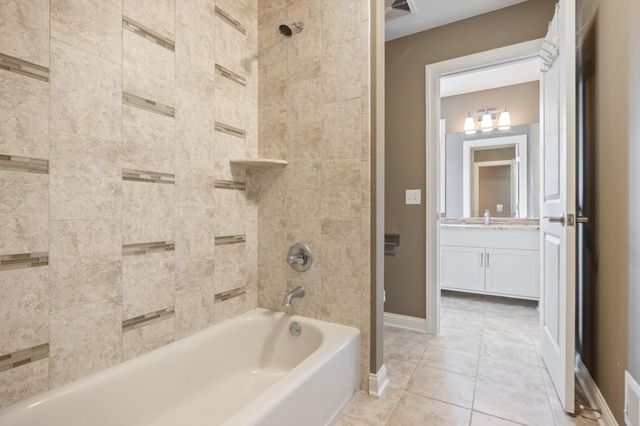 6357 Coteau Trail, Eden Prairie, MN 55344