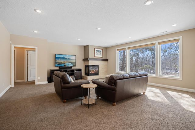 6357 Coteau Trail, Eden Prairie, MN 55344