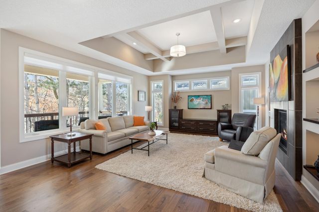 6357 Coteau Trail, Eden Prairie, MN 55344