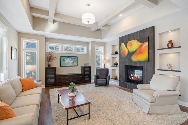 6357 Coteau Trail, Eden Prairie, MN 55344