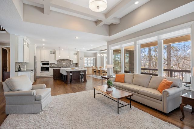 6357 Coteau Trail, Eden Prairie, MN 55344