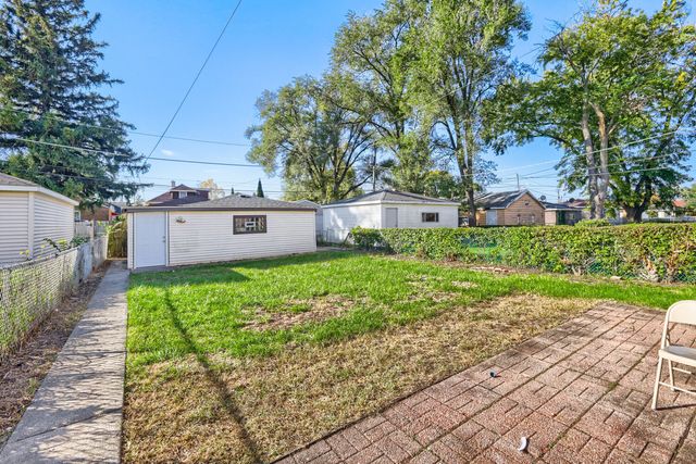 3904 Gladys Avenue, Bellwood, IL 60104
