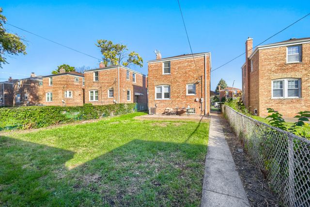 3904 Gladys Avenue, Bellwood, IL 60104