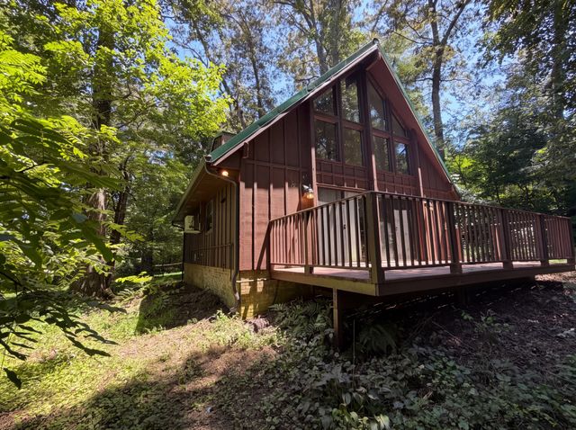 240 Shawna Ln, Hillsboro, TN 37342