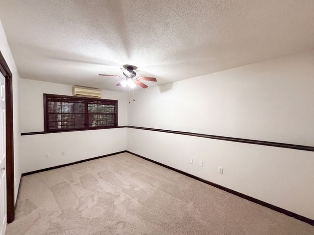 240 Shawna Ln, Hillsboro, TN 37342