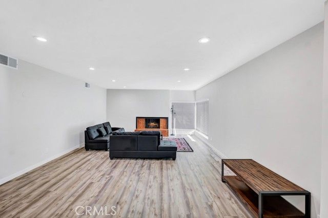 19653 Valdez Drive, Tarzana (los Angeles), CA 91356