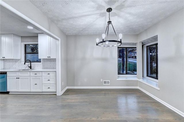 3372 Cottonwood Lane, Snellville, GA 30078