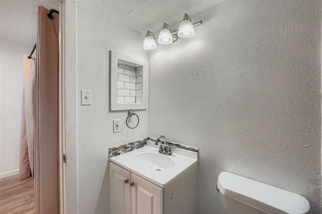 1840 Burton DR 208, Austin, TX 78741