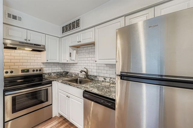 1840 Burton DR 208, Austin, TX 78741