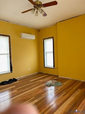 115 S Market St, Petersburg, VA 23803