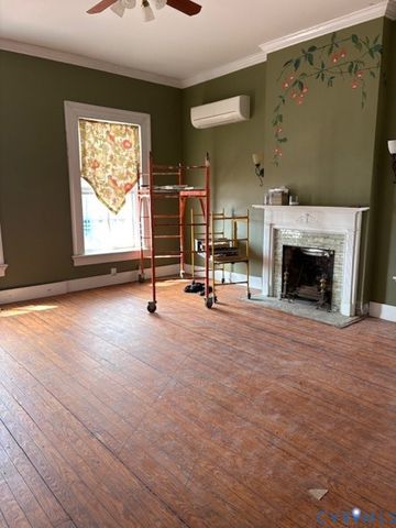 115 S Market St, Petersburg, VA 23803