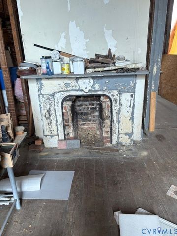 115 S Market St, Petersburg, VA 23803