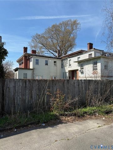 115 S Market St, Petersburg, VA 23803