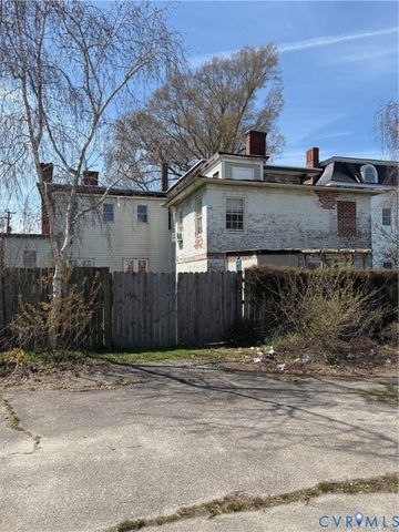 115 S Market St, Petersburg, VA 23803