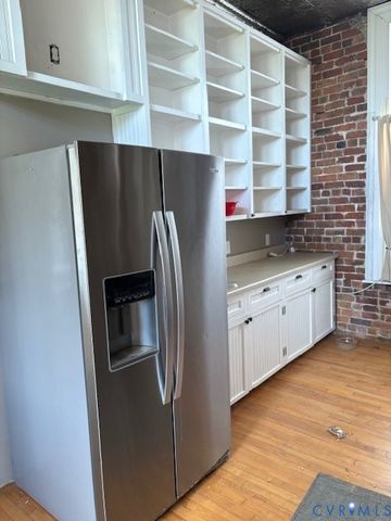 115 S Market St, Petersburg, VA 23803