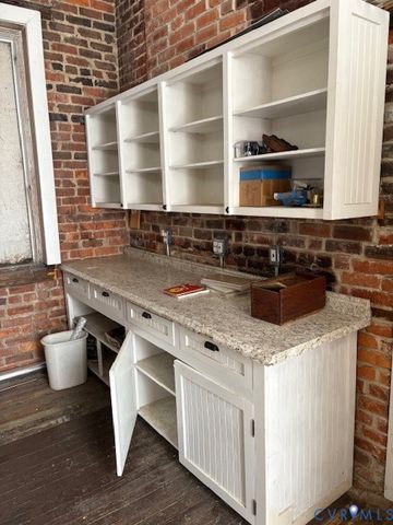 115 S Market St, Petersburg, VA 23803