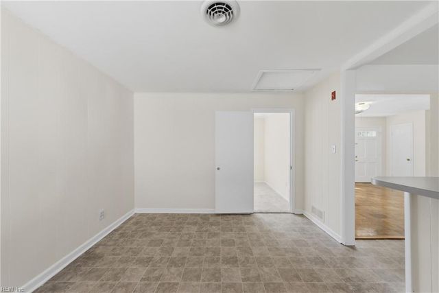 51 Longwood DR, Hampton, VA 23669