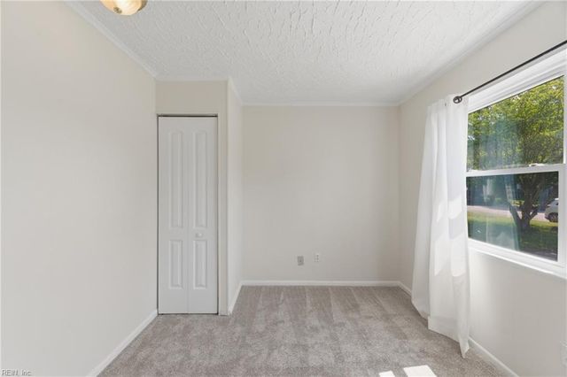 51 Longwood DR, Hampton, VA 23669