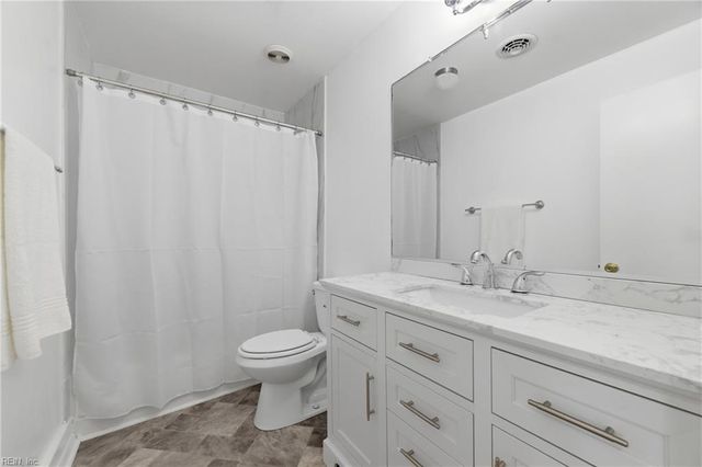 51 Longwood DR, Hampton, VA 23669