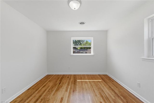 51 Longwood DR, Hampton, VA 23669