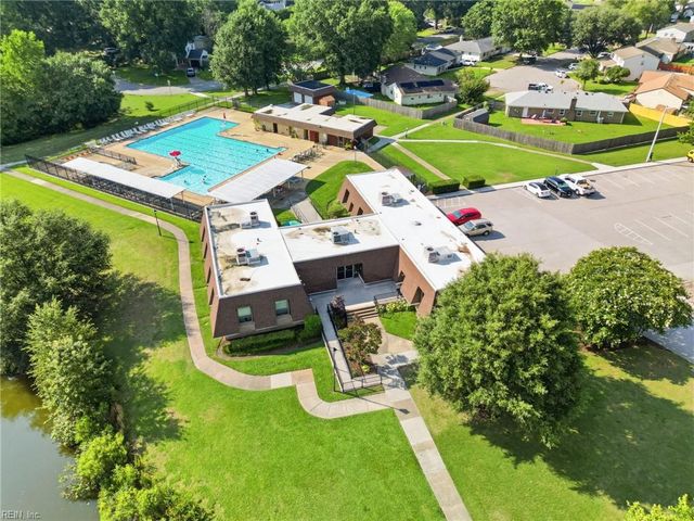 4705 Glencoe LN, Virginia Beach, VA 23464
