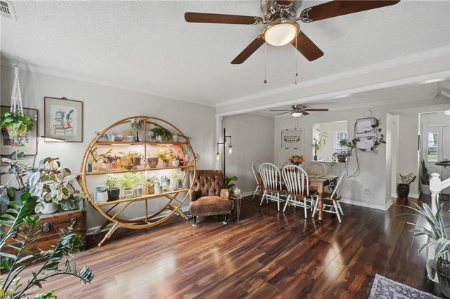 4705 Glencoe LN, Virginia Beach, VA 23464