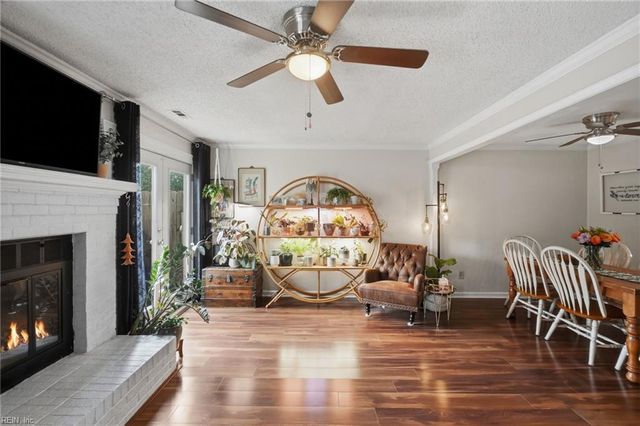 4705 Glencoe LN, Virginia Beach, VA 23464