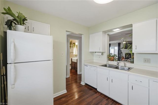 4705 Glencoe LN, Virginia Beach, VA 23464