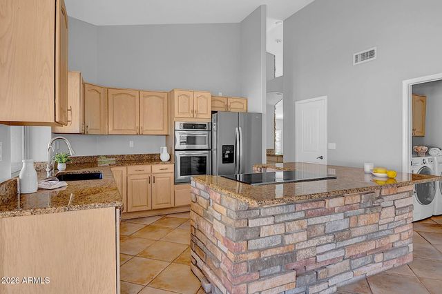 1620 W HACKBERRY Drive, Chandler, AZ 85248