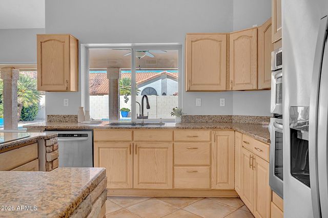 1620 W HACKBERRY Drive, Chandler, AZ 85248