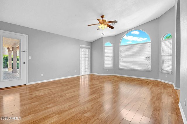 1620 W HACKBERRY Drive, Chandler, AZ 85248