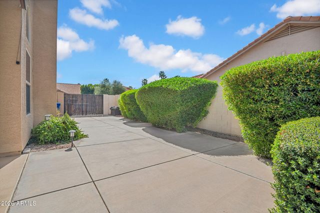 1620 W HACKBERRY Drive, Chandler, AZ 85248