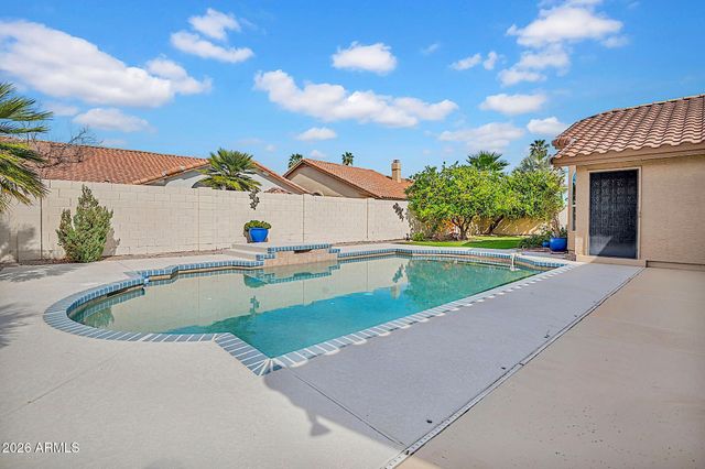 1620 W HACKBERRY Drive, Chandler, AZ 85248