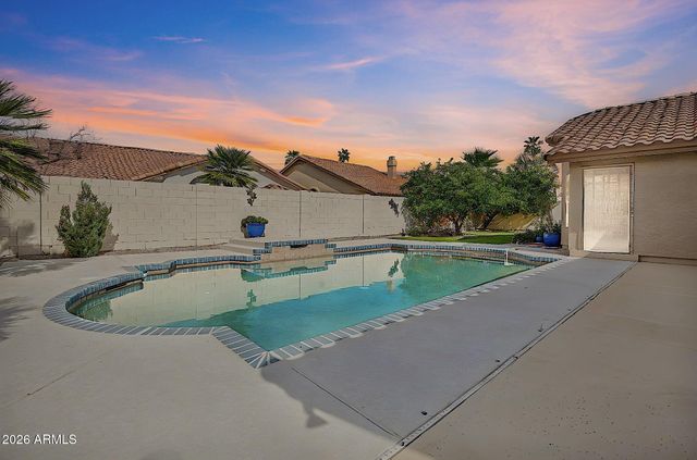 1620 W HACKBERRY Drive, Chandler, AZ 85248