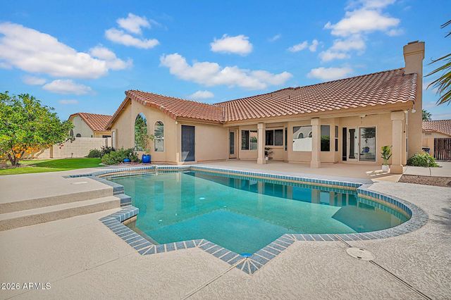 1620 W HACKBERRY Drive, Chandler, AZ 85248