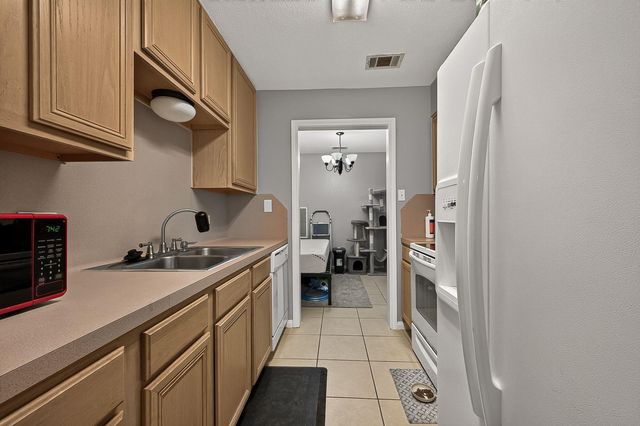 9707 Richmond Avenue 118, Houston, TX 77042