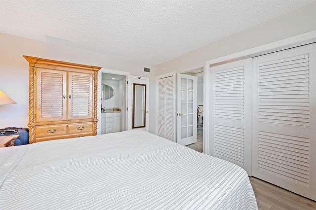 140 NE 28th Avenue 406, Pompano Beach, FL 33062
