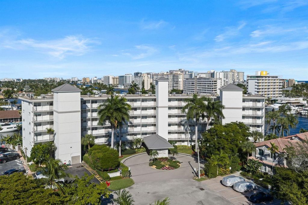 140 NE 28th Avenue 406, Pompano Beach, FL 33062