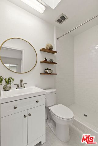 1447 Stanford Street C, Santa Monica, CA 90404