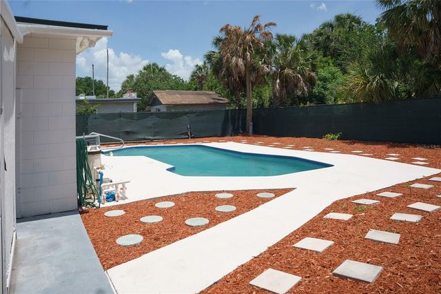 6552 S WEST SHORE CIRCLE, Tampa, FL 33616