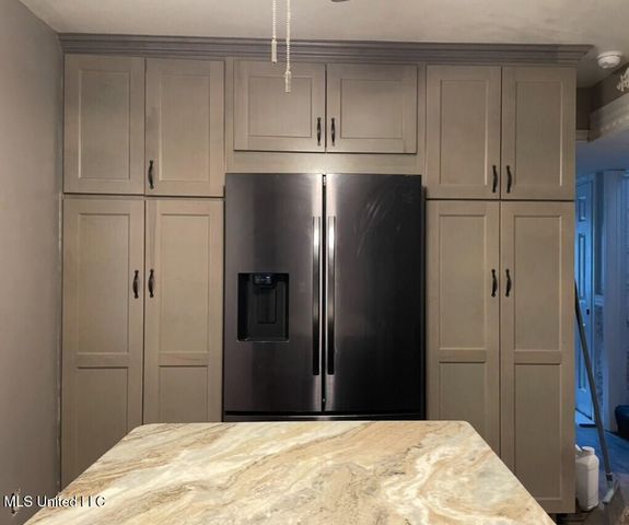 2302 Dogwood Street, Pascagoula, MS 39567