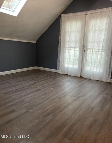 2302 Dogwood Street, Pascagoula, MS 39567