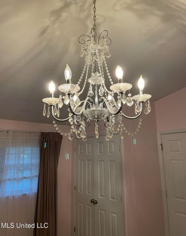 2302 Dogwood Street, Pascagoula, MS 39567