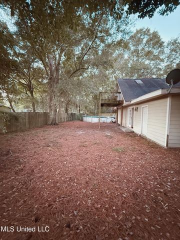 2302 Dogwood Street, Pascagoula, MS 39567