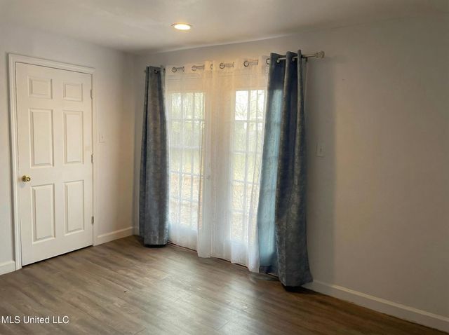 2302 Dogwood Street, Pascagoula, MS 39567