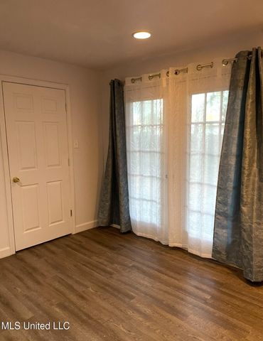 2302 Dogwood Street, Pascagoula, MS 39567