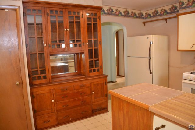 414 Lincoln ST, Osage City, KS 66523