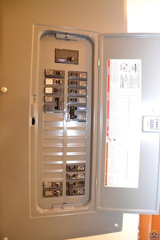 414 Lincoln ST, Osage City, KS 66523