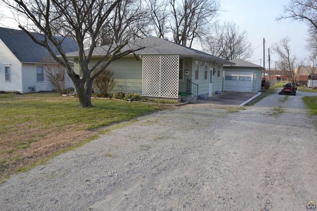 414 Lincoln ST, Osage City, KS 66523